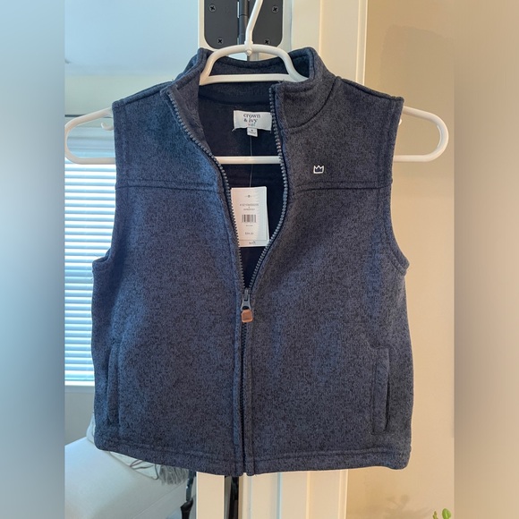 Brand New Crown & Ivy Boys Navy Vest - Size 6 - Picture 1 of 4